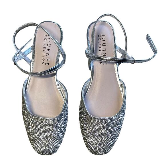 Journee Collection Nysha Square Toe Rhinestone Crystal Flats Size 6.5 Like New - Picture 8 of 16